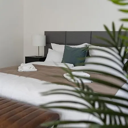 Neues 2 Schlafzimmer Mit Rooftopterrace * دريسدن