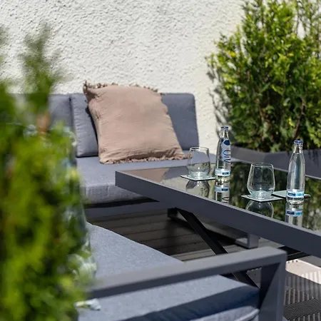 شقة Neues 2 Schlafzimmer Mit Rooftopterrace دريسدن